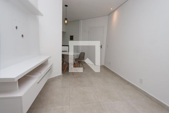 Sala de apartamento para alugar com 2 quartos, 54m² em Vila Bela, São Paulo