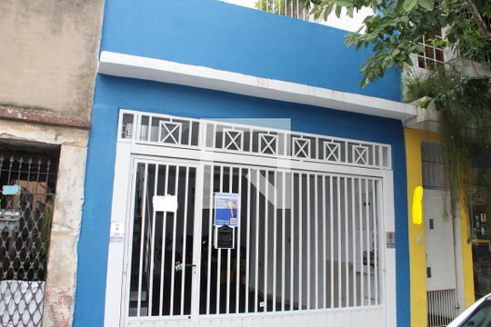 Garagem de casa para alugar com 2 quartos, 180m² em Lapa de Baixo, São Paulo