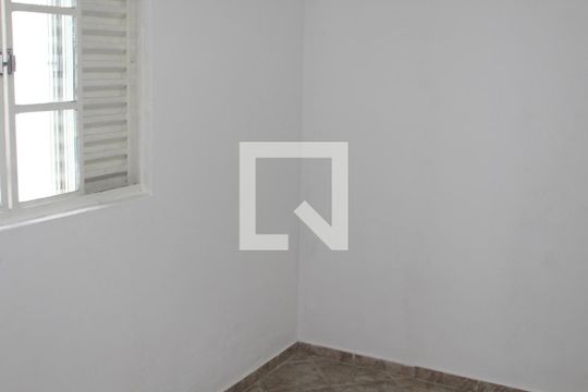 Quarto da casa 1 de casa para alugar com 2 quartos, 180m² em Lapa de Baixo, São Paulo