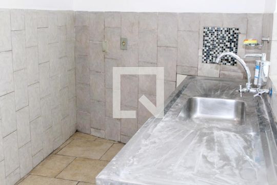 Cozinha da casa 1 de casa para alugar com 2 quartos, 180m² em Lapa de Baixo, São Paulo