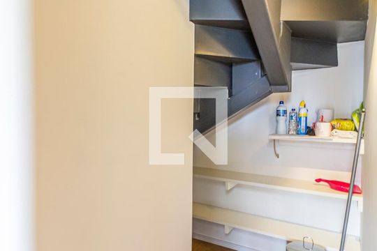 Dispensa de apartamento à venda com 2 quartos, 130m² em Pinheiros, São Paulo