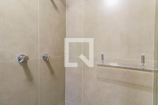 Banheiro Social de apartamento à venda com 2 quartos, 130m² em Pinheiros, São Paulo
