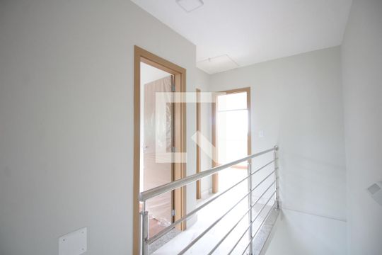 Corredor de casa à venda com 3 quartos, 90m² em Santa Monica, Belo Horizonte