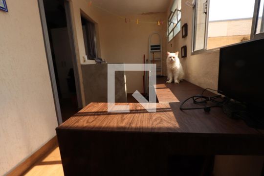 Escritório de casa para alugar com 2 quartos, 80m² em Jardim Guairaca, São Paulo