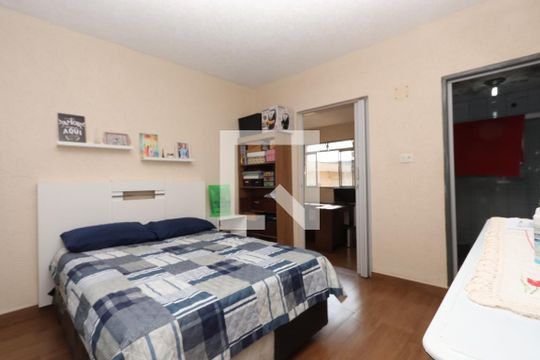 Quarto 1 de casa para alugar com 2 quartos, 80m² em Jardim Guairaca, São Paulo