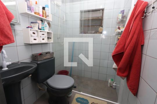 Banheiro do Quarto 1 de casa para alugar com 2 quartos, 80m² em Jardim Guairaca, São Paulo