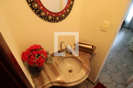 Lavabo de casa à venda com 3 quartos, 310m² em Jardim Centenario, São Paulo