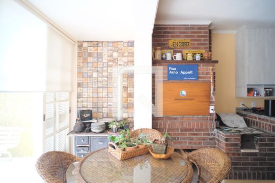 Cozinha de casa à venda com 3 quartos, 280m² em Morro Santana, Porto Alegre