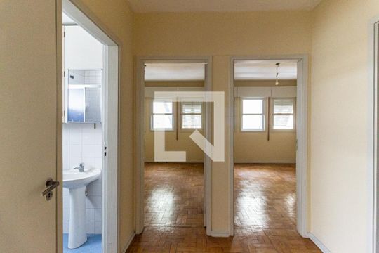Corredor de apartamento à venda com 2 quartos, 86m² em Vila Buarque, São Paulo