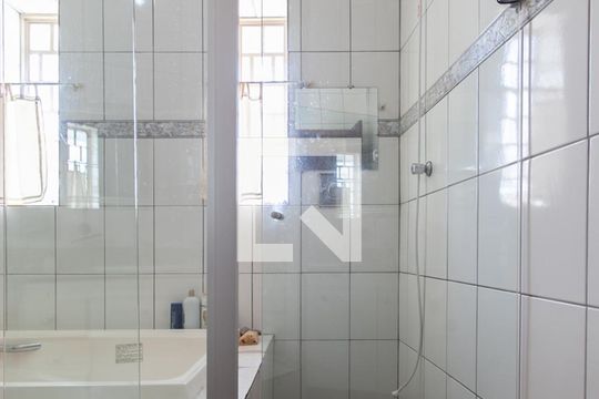 Banheiro da Suíte 2 de casa à venda com 5 quartos, 345m² em São João Batista (venda Nova), Belo Horizonte