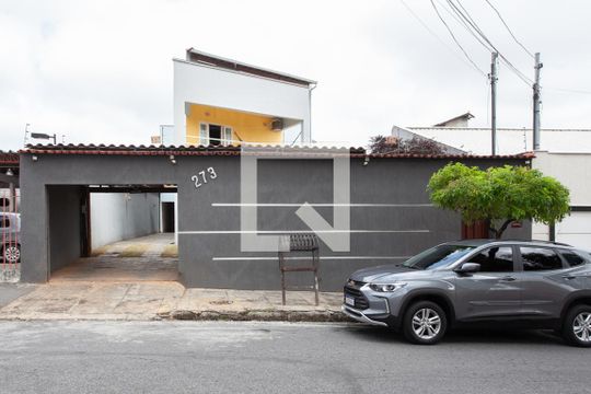 Fachada de casa à venda com 5 quartos, 345m² em São João Batista (venda Nova), Belo Horizonte