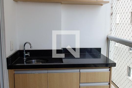 Sacada de apartamento à venda com 2 quartos, 60m² em Padroeira, Osasco