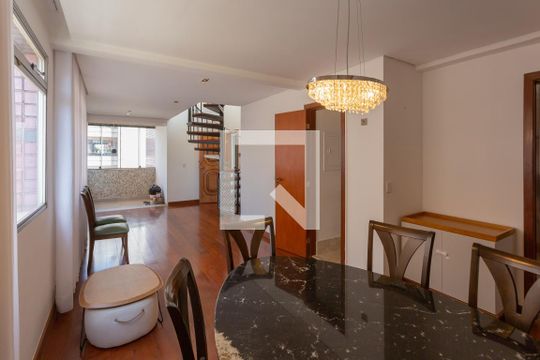 Apartamento para alugar com 4 quartos, 273m² em Carmo, Belo Horizonte