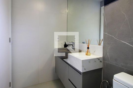 Banheiro da Suíte 2 de casa de condomínio à venda com 2 quartos, 100m² em Buritis, Belo Horizonte