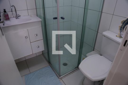 Banheiro de apartamento para alugar com 3 quartos, 69m² em Vila Portugal, São Paulo