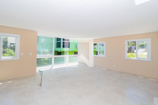 Casa à venda com 3 quartos, 155m² em Nossa Senhora das Graças, Canoas