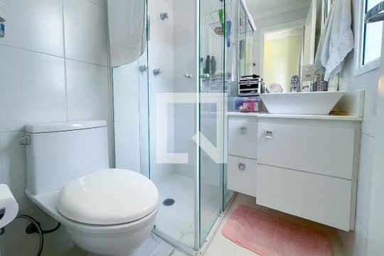 Banheiro da Suíte de apartamento para alugar com 2 quartos, 102m² em Vila Madalena, São Paulo