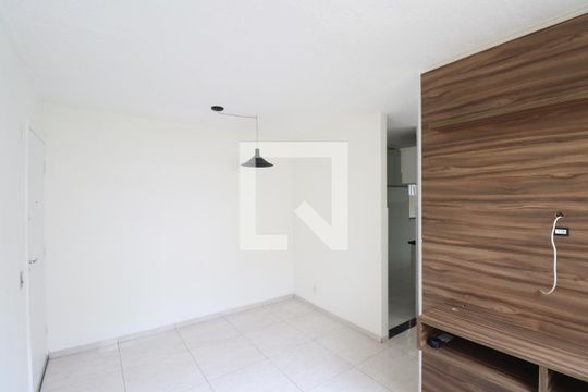 Sala de apartamento para alugar com 2 quartos, 45m² em Nova Cidade, São Gonçalo