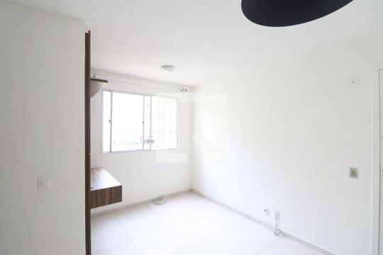 Sala de apartamento para alugar com 2 quartos, 45m² em Nova Cidade, São Gonçalo