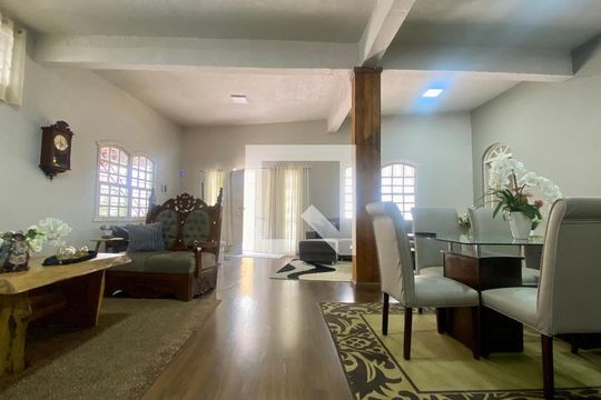 Sala 1 de casa à venda com 4 quartos, 490m² em Santa Lúcia, Belo Horizonte