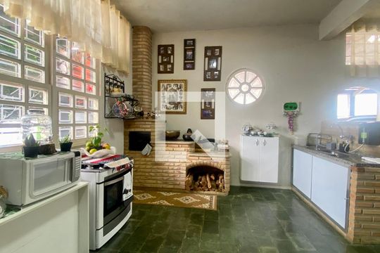 Sala 2 de casa à venda com 4 quartos, 490m² em Santa Lúcia, Belo Horizonte