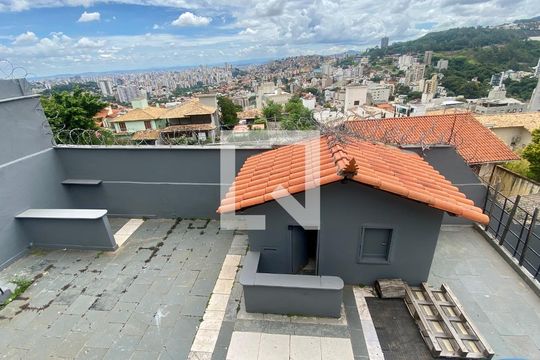 Quintal de casa à venda com 4 quartos, 490m² em Santa Lúcia, Belo Horizonte
