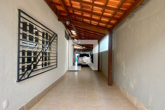 Garagem de casa à venda com 4 quartos, 490m² em Santa Lúcia, Belo Horizonte