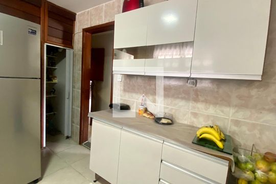 Cozinha de casa à venda com 4 quartos, 490m² em Santa Lúcia, Belo Horizonte