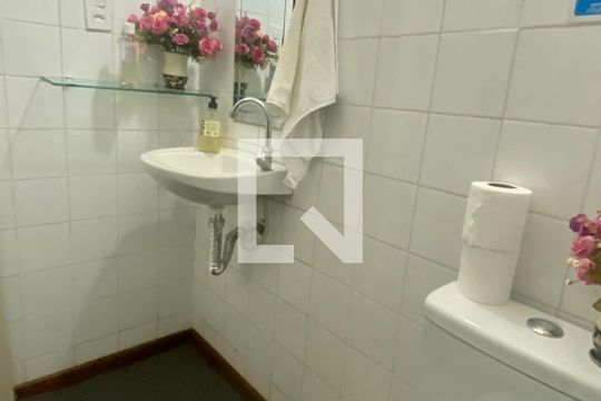 Lavabo de casa à venda com 4 quartos, 490m² em Santa Lúcia, Belo Horizonte