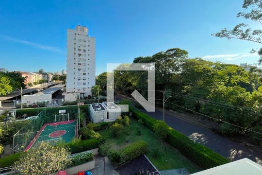 Vista do Quarto 2 de apartamento para alugar com 3 quartos, 82m² em Jardim Lindóia, Porto Alegre