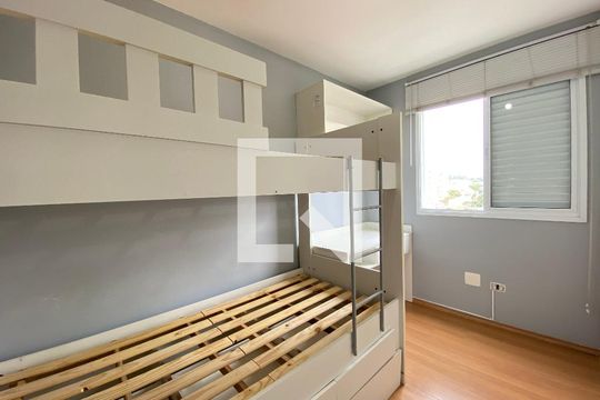 Quarto 1 de apartamento para alugar com 2 quartos, 58m² em Vila Mazzei, São Paulo