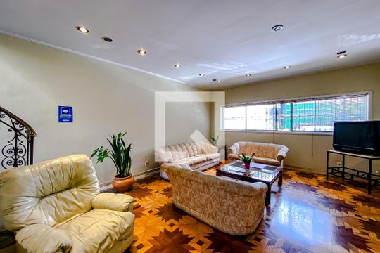 Sala de casa para alugar com 8 quartos, 600m² em Mooca, São Paulo