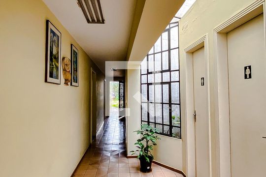 Hall de casa para alugar com 8 quartos, 600m² em Mooca, São Paulo