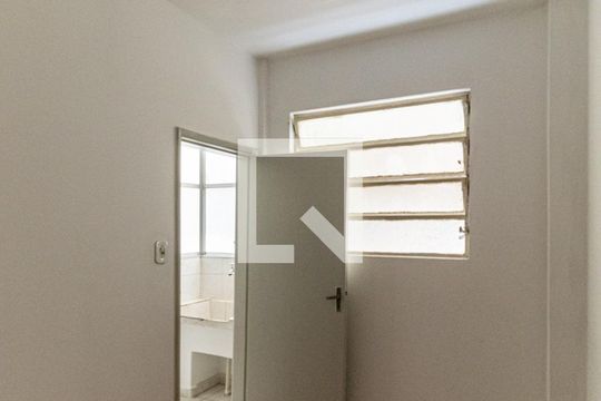 Quarto de Serviço de apartamento à venda com 2 quartos, 55m² em Vila Buarque, São Paulo