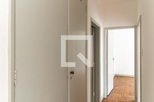 Corredor de apartamento à venda com 2 quartos, 55m² em Vila Buarque, São Paulo