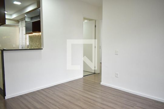 Sala de apartamento para alugar com 2 quartos, 60m² em Campo Grande, Rio de Janeiro