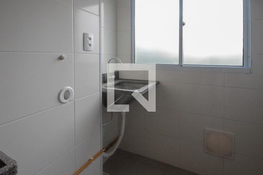Área de Serviço de apartamento para alugar com 2 quartos, 43m² em Cidade São Mateus, São Paulo