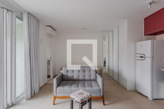 Quarto de apartamento para alugar com 1 quarto, 34m² em Pinheiros, São Paulo
