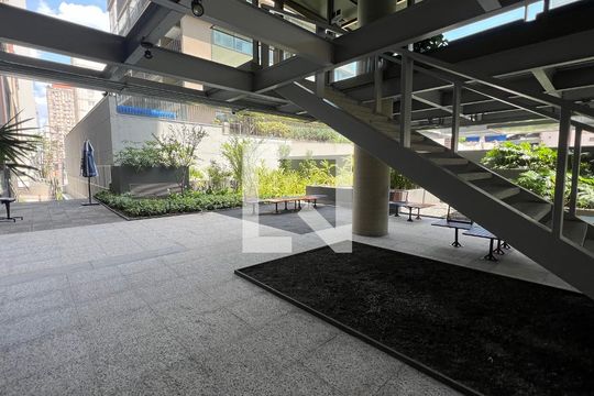 Área comum de kitnet/studio para alugar com 1 quarto, 27m² em Cerqueira César, São Paulo