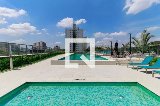 Piscina de apartamento à venda com 1 quarto, 41m² em Santo Amaro, São Paulo