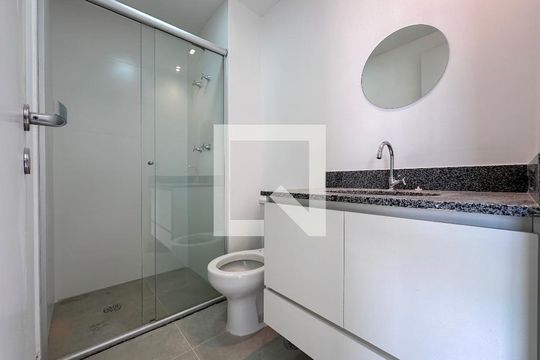 Banheiro de apartamento à venda com 2 quartos, 37m² em Santo Amaro, São Paulo