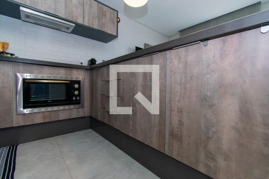 Cozinha de apartamento para alugar com 1 quarto, 36m² em Vila Alpina, São Paulo
