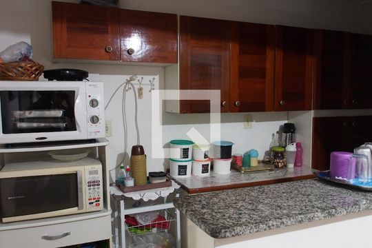 Cozinha  de casa à venda com 4 quartos, 299m² em Vila Iguaçu, Várzea Paulista