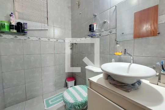 Banheiro 1 de casa à venda com 2 quartos, 300m² em Dom Bosco, Belo Horizonte