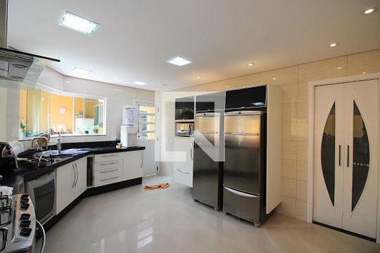 Cozinha de casa à venda com 3 quartos, 300m² em Independência, São Bernardo do Campo