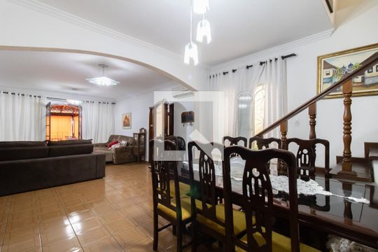 Casa à venda com 3 quartos, 162m² em Jardim Gumercindo, Guarulhos