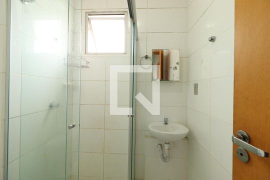 Banheiro Social de apartamento para alugar com 2 quartos, 53m² em Morumbi, Uberlândia