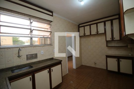 Cozinha de apartamento para alugar com 3 quartos, 105m² em Irajá, Rio de Janeiro