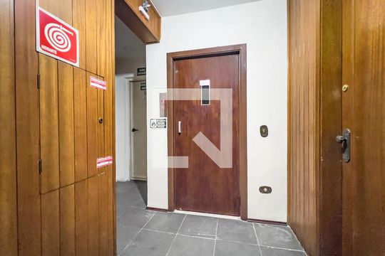 Área comum- hall do andar de apartamento à venda com 2 quartos, 60m² em Indianópolis, São Paulo