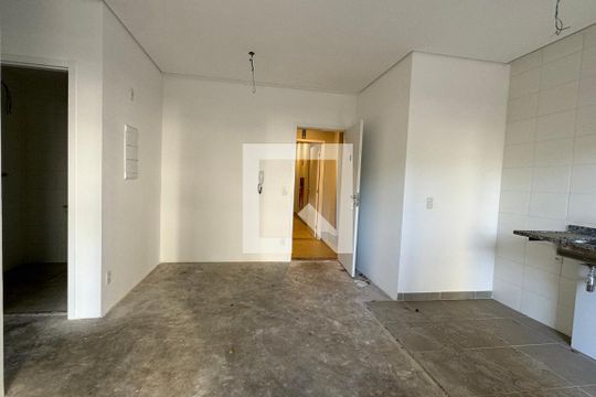 Sala de apartamento à venda com 2 quartos, 52m² em Alphaville Empresarial, Barueri